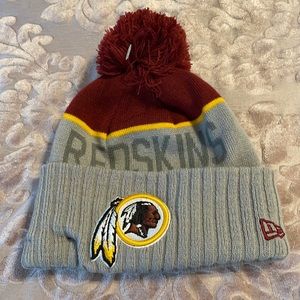 New Era Washington Redskins Pom Beanie